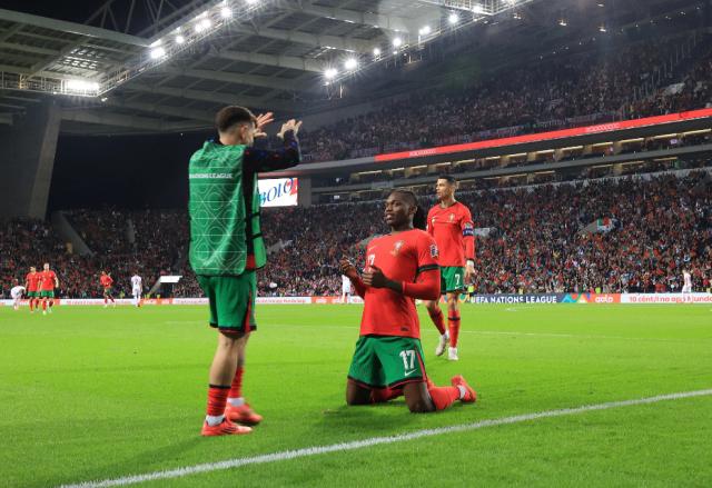 1731713858973082939.png 开云体育官网-C罗梅开二度 5比1狂胜波兰 葡萄牙小组第一出线!