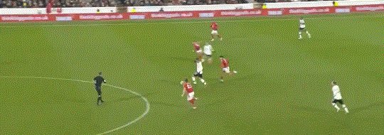 开云体育-【英联杯】拉什福德奔袭 韦霍斯特处子球 曼联3比0