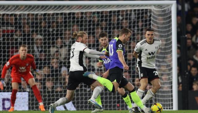 开云体育官网-塞车无碍破纪录 凯恩300场终成热刺队史射手王