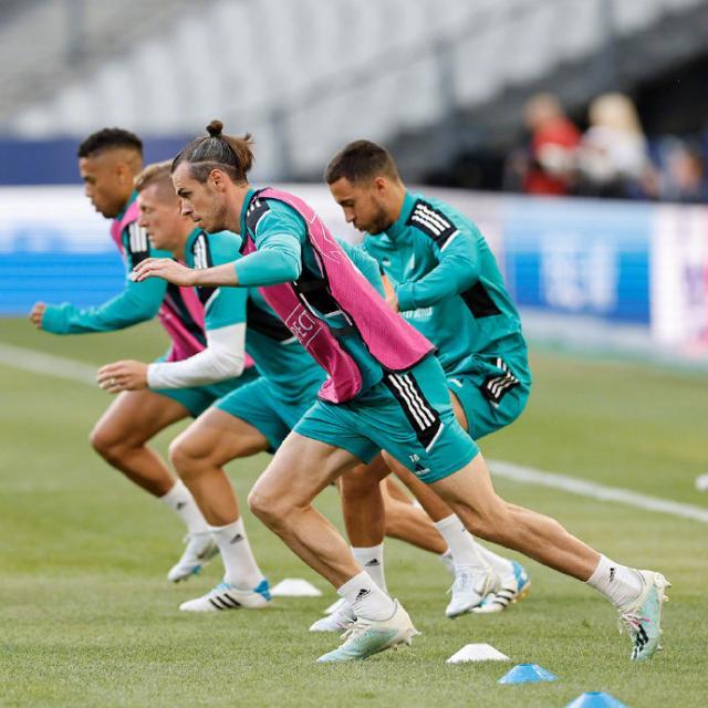 1653707080547021347.jpg kaiyun体育官网-皇马轻松备战决赛,安帅自揭伤疤:踢得不好才能赢